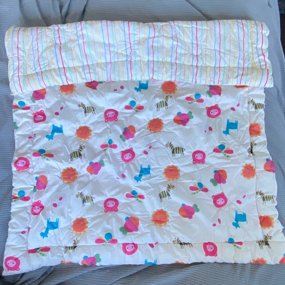 Toddler reversible comforter